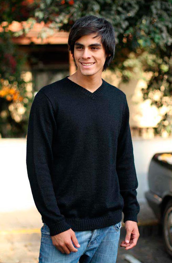 Men's Peruvian Alpaca Wool Blend Classic Pullover Sweater, 'Ebony'