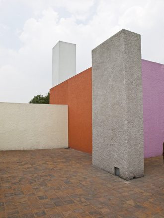 Luis Barragán Inspired: Colorful Mexican Dinner Party Accents - UNICEF ...