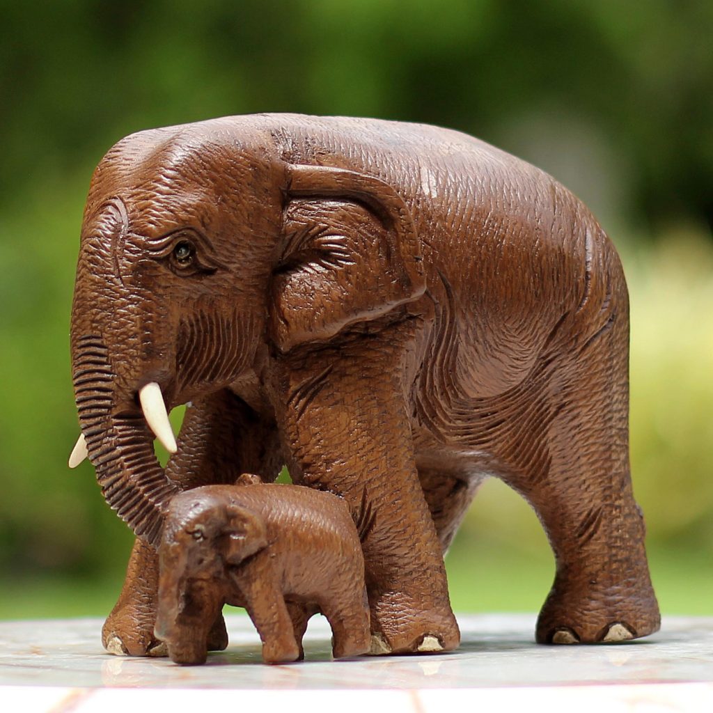 teakwood sculpture of Mother and Child Elephants - Finding the Right Gift for Mom