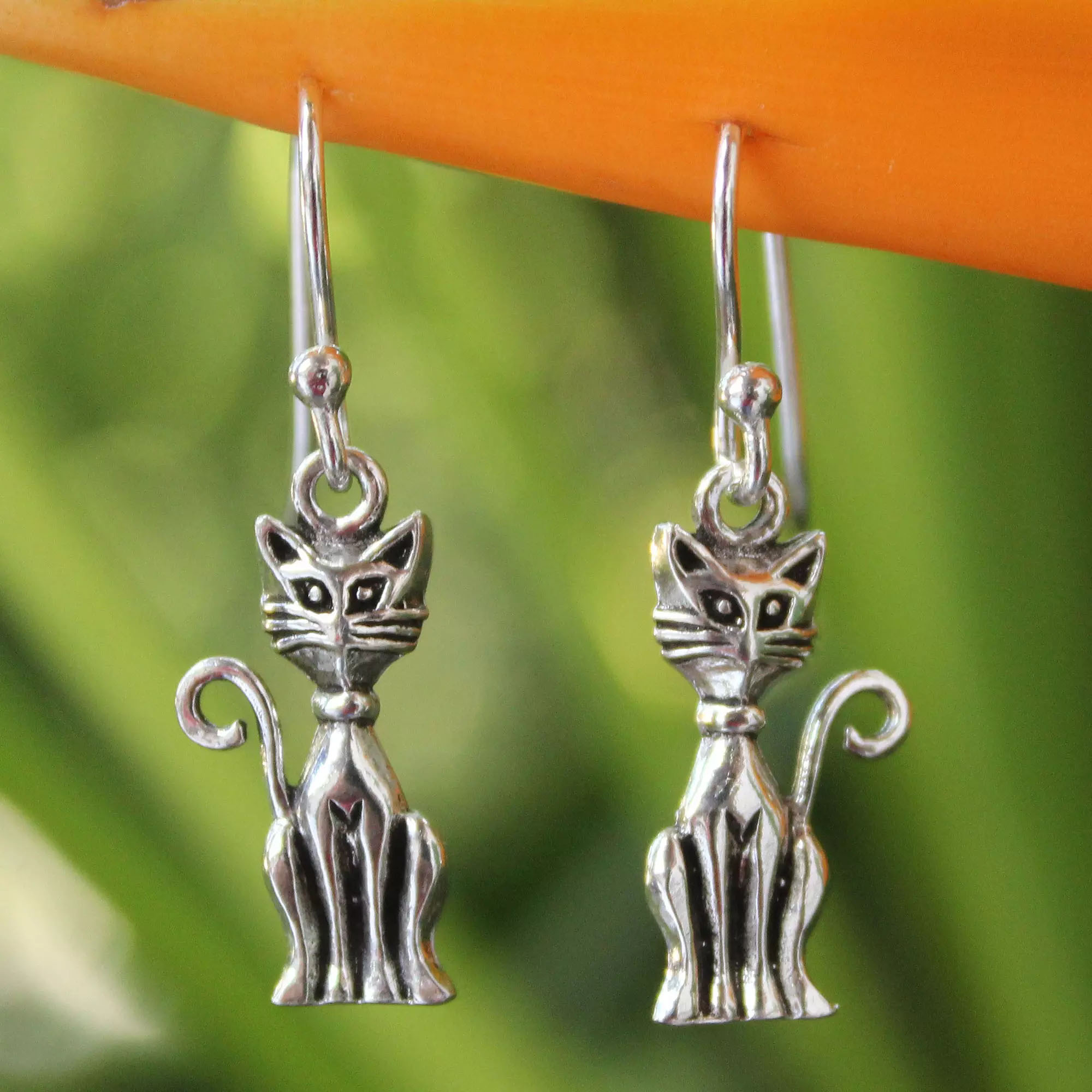 “Meow-Rings’ Cat Dangle Earrings Earring and Necklace Pairings 