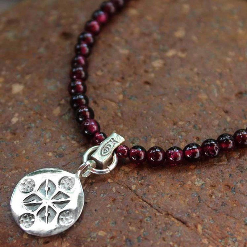 Garnet and Sterling Silver Choker Necklace, Pendant 'Star Imprint' Garnet Jewelry
